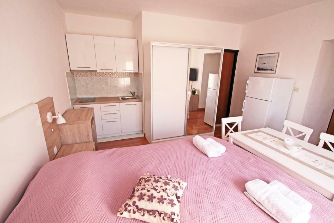 Apartments Kondric Вінєрац Екстер'єр фото